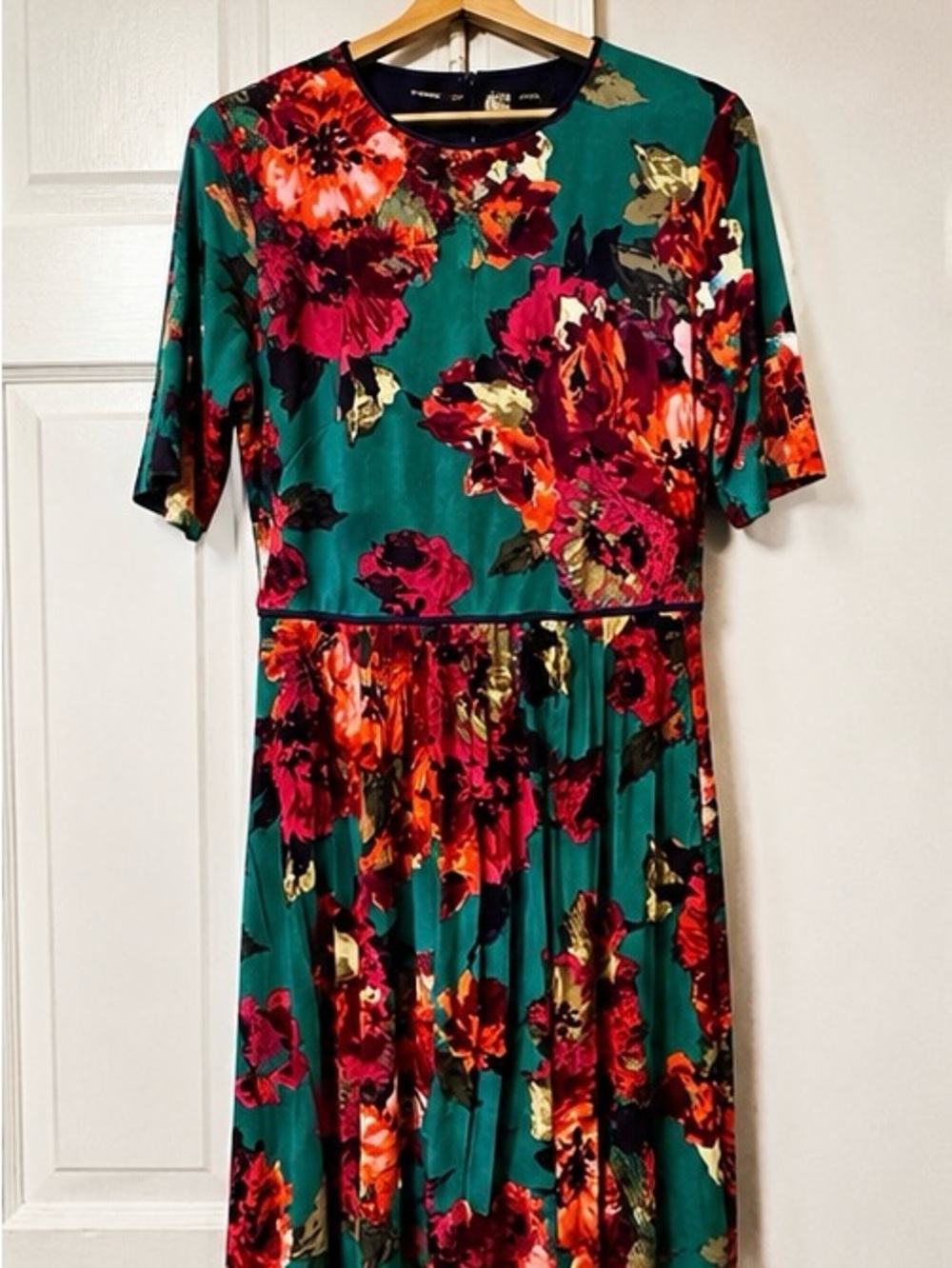 Maggy London Floral Fit & Flare Dress Teal Pink Pleated Skirt Size 10